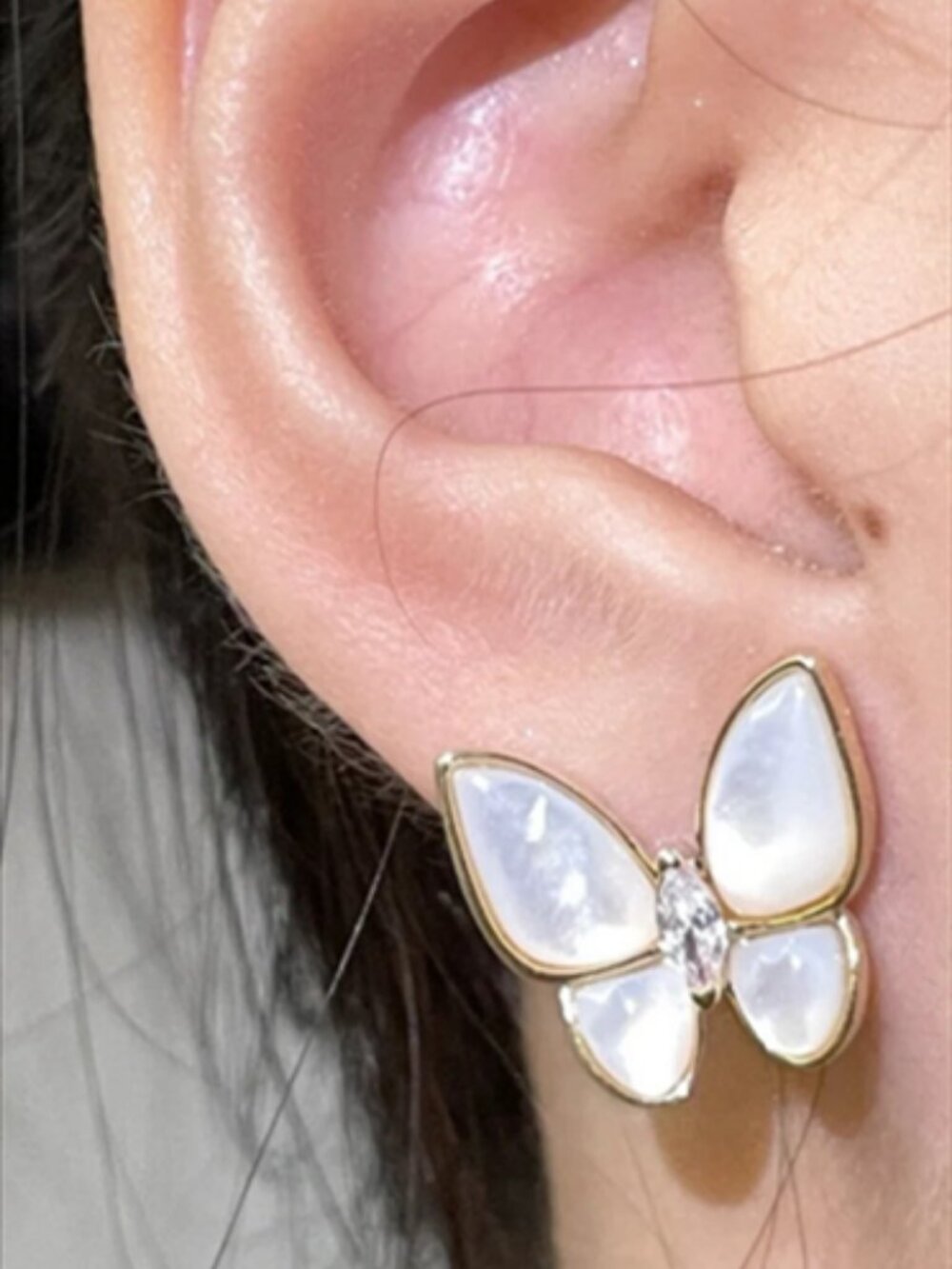 Van Cleef & Arpels Butterfly Earrings - Picture 2 of 5
